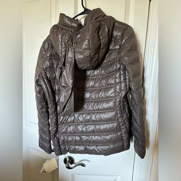 Michael Kors Women's Quilted Brown/Mocha Packable Down Jacket w Hood Size L - Picture 9 of 9